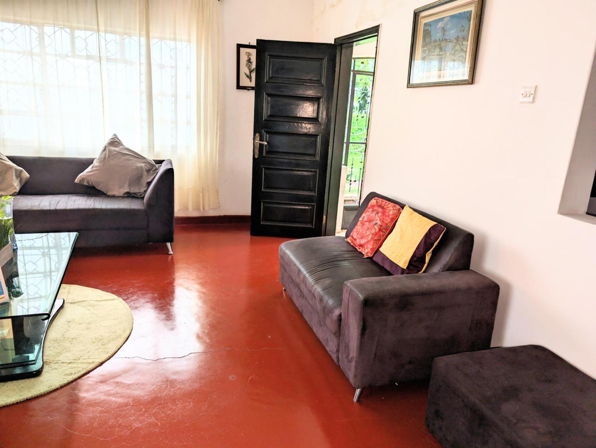 Dans place Moshi Extérieur photo