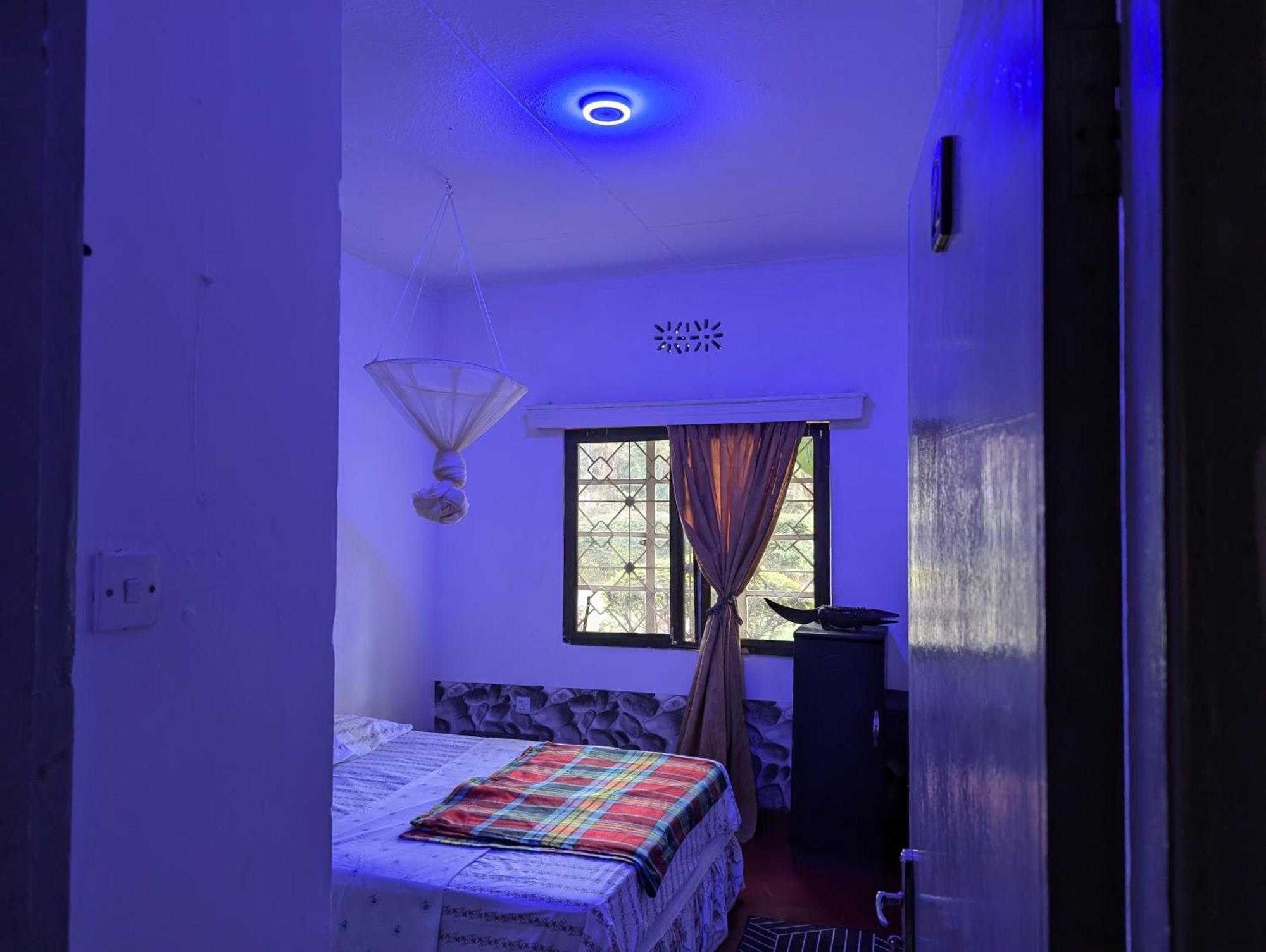 Dans place Moshi Extérieur photo