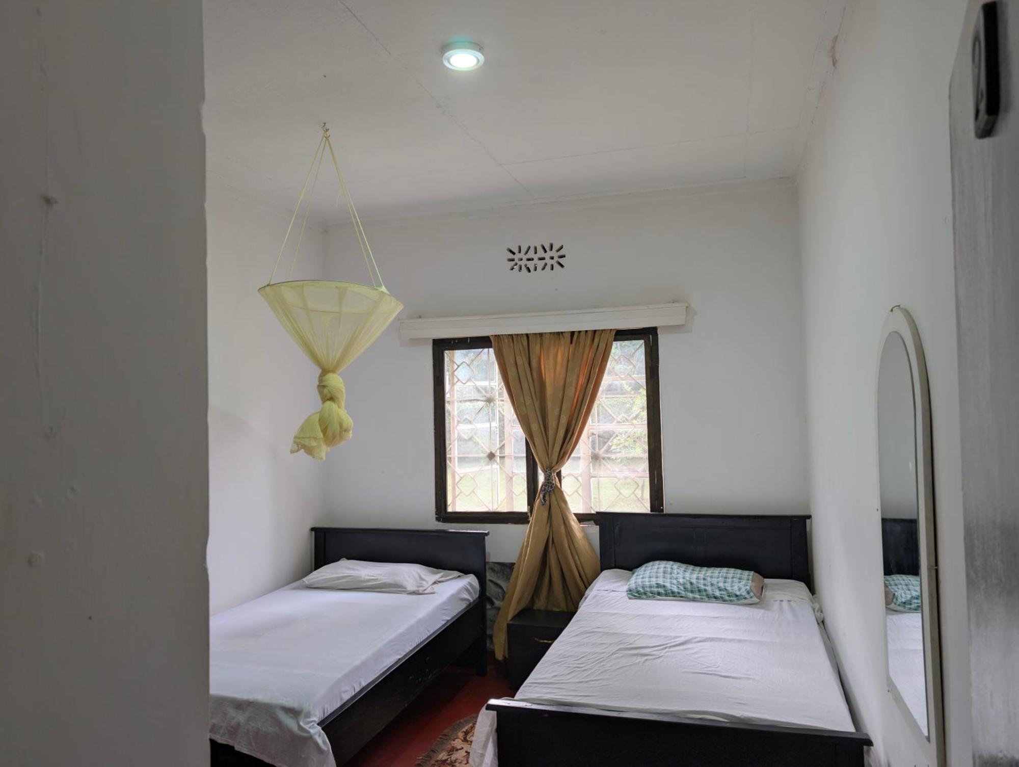 Dans place Moshi Extérieur photo